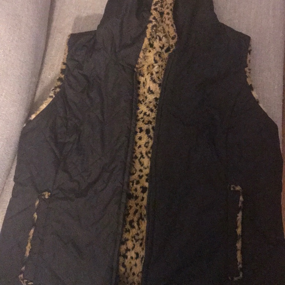 Black and cheetah reversible vest